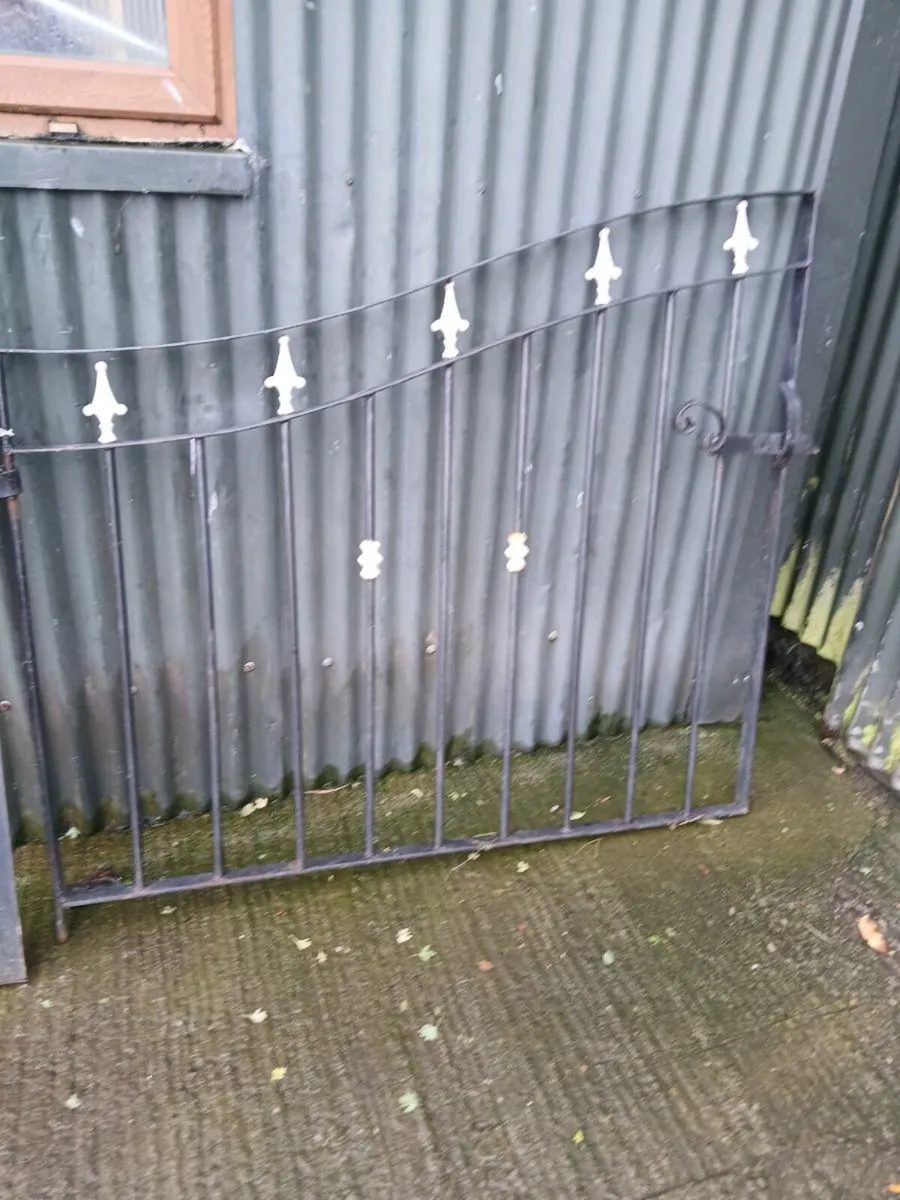 gates - Image 2