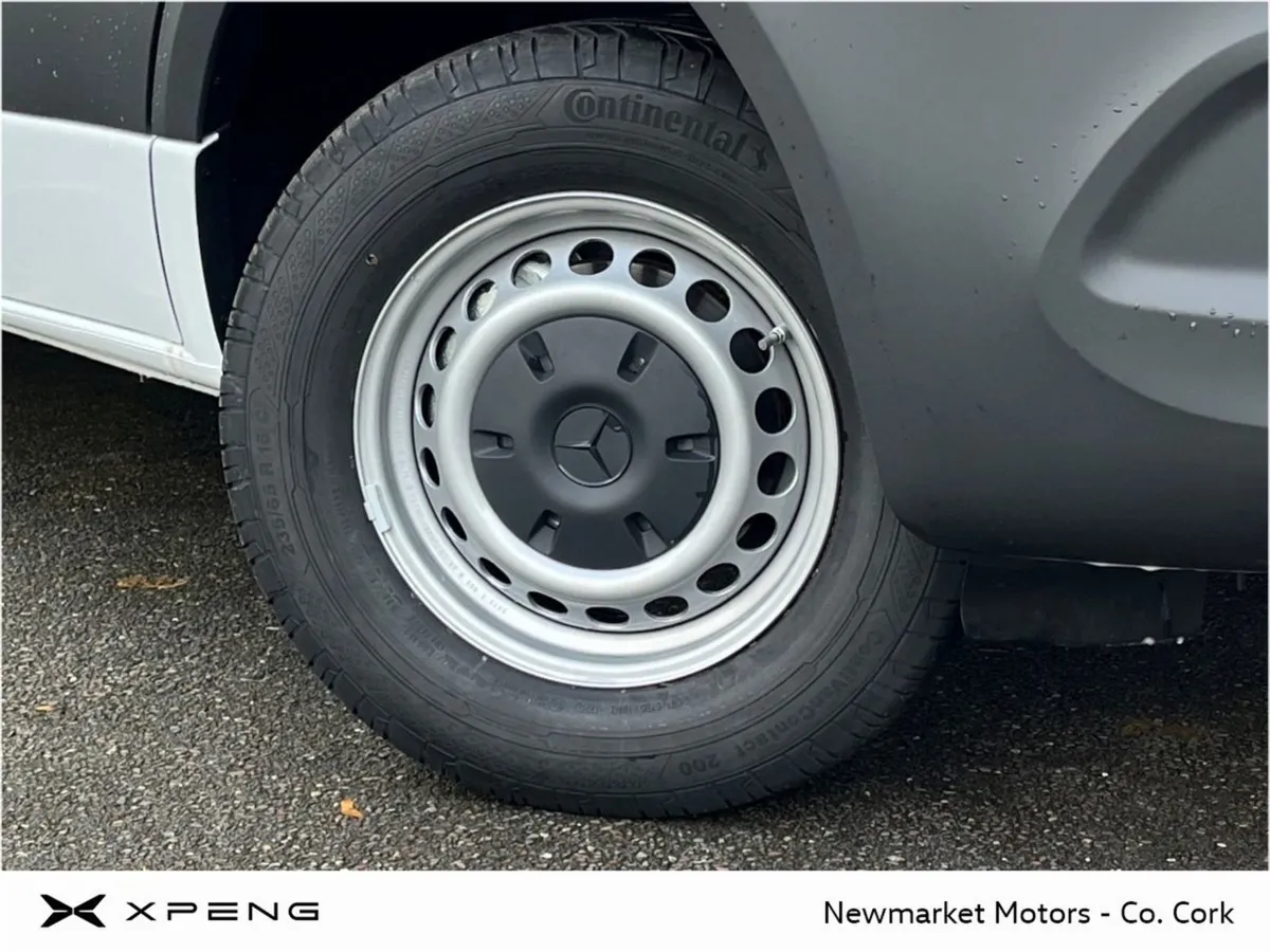 Mercedes-Benz Sprinter Medium Wheel Base 2.0 Dies - Image 2