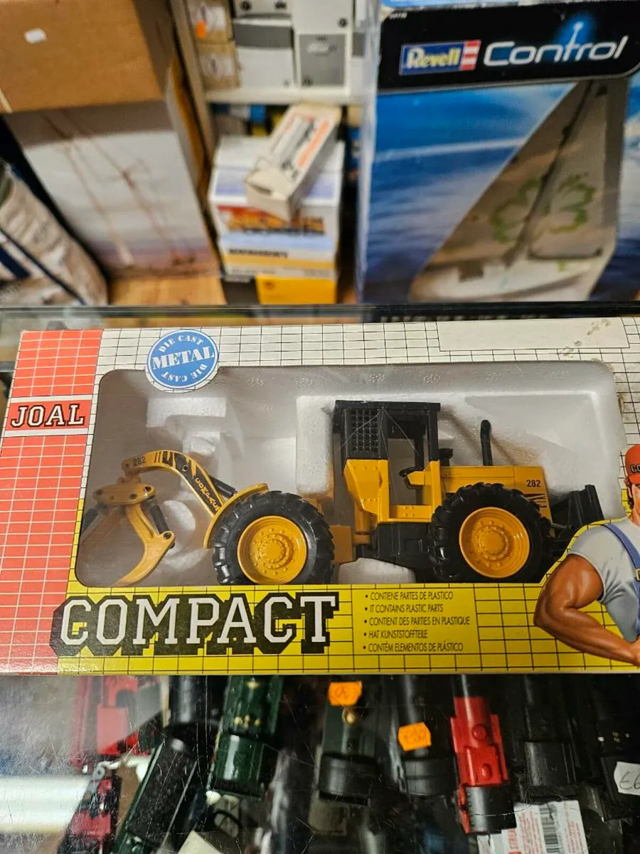 Corgi Joal Log Skidder - Image 2