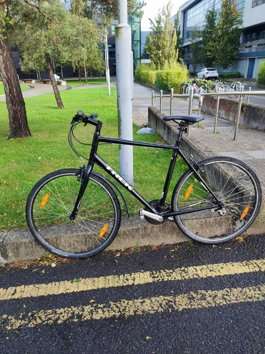 Trek FX 2 Hybrid Bike - Image 1