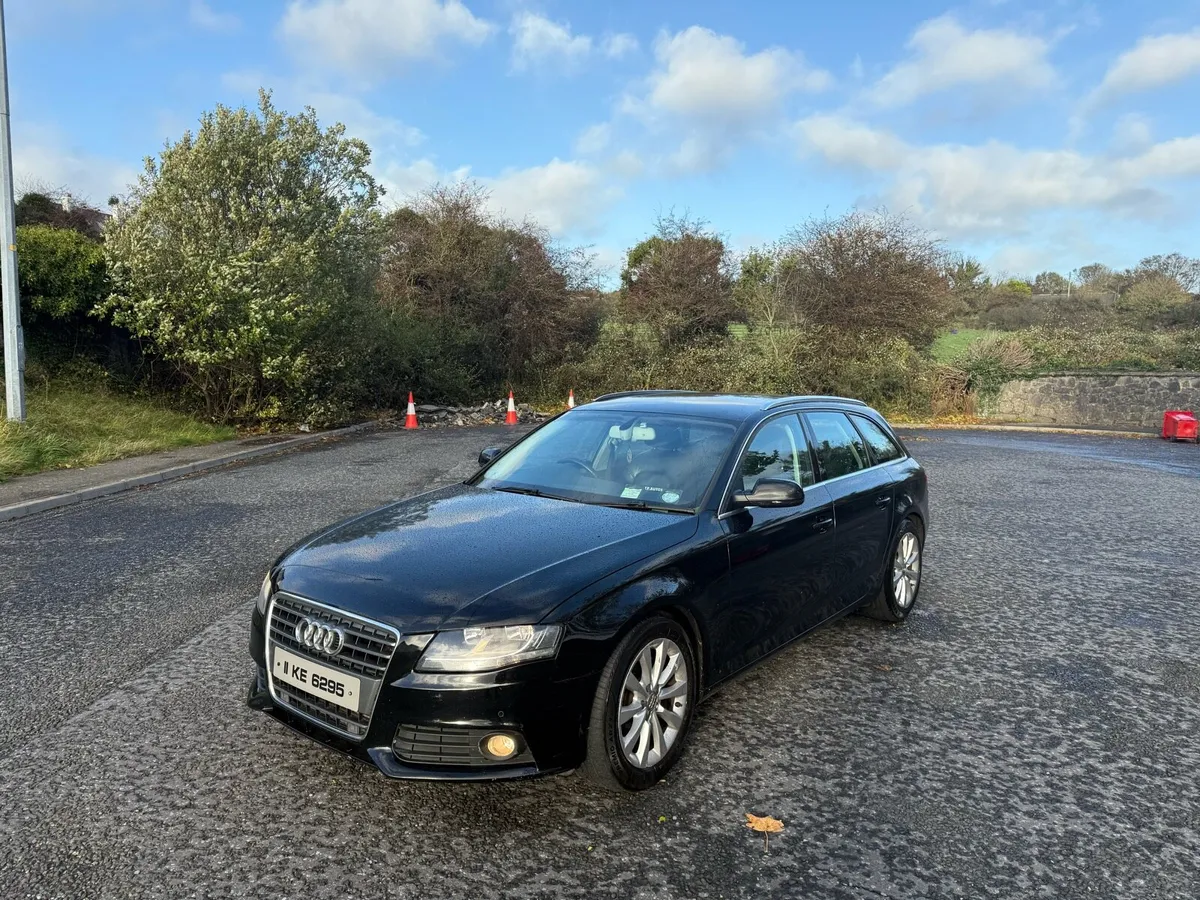 AUDI A4 B8 2.0 TDI ESTATE NCT AND TAX MINT - Image 3
