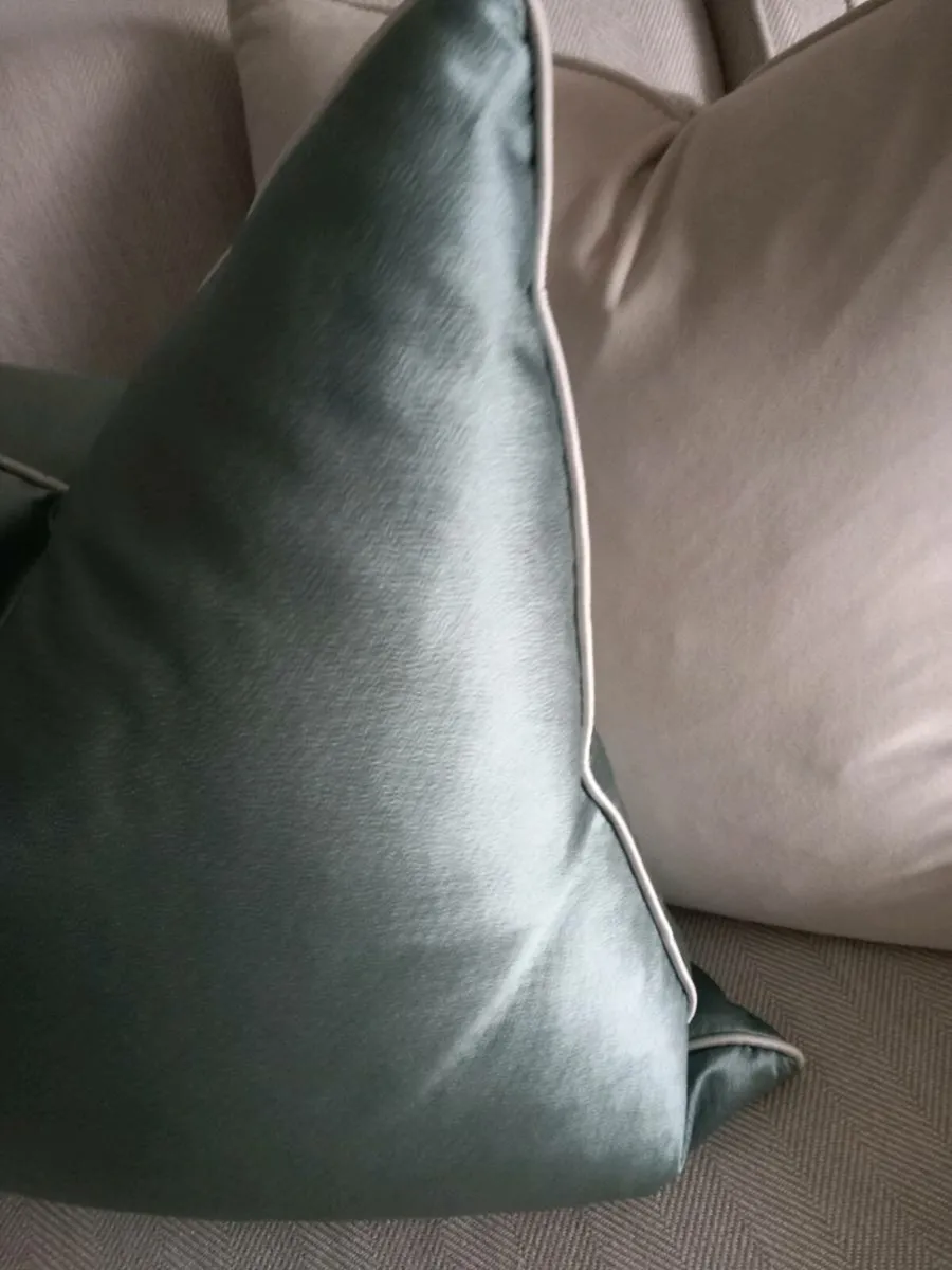 Cushion - Image 2