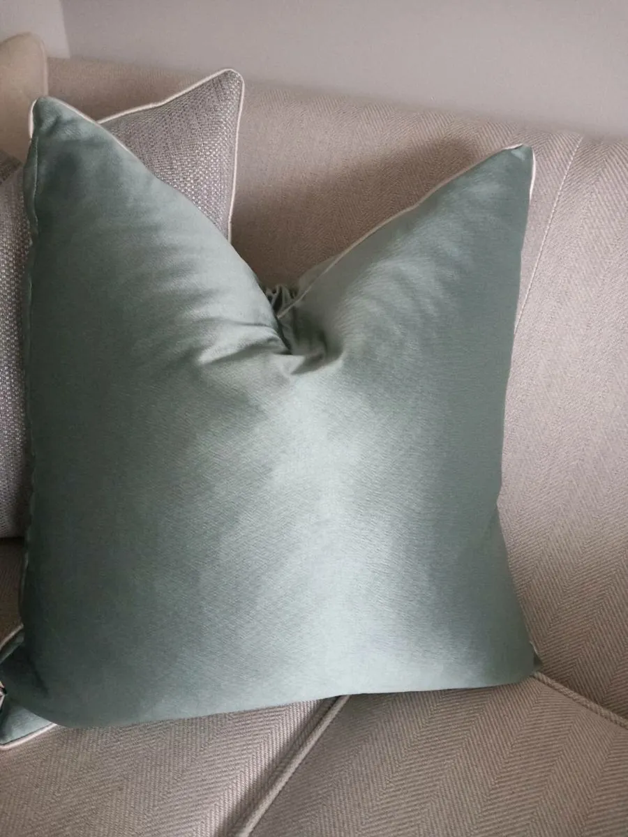 Cushion - Image 3