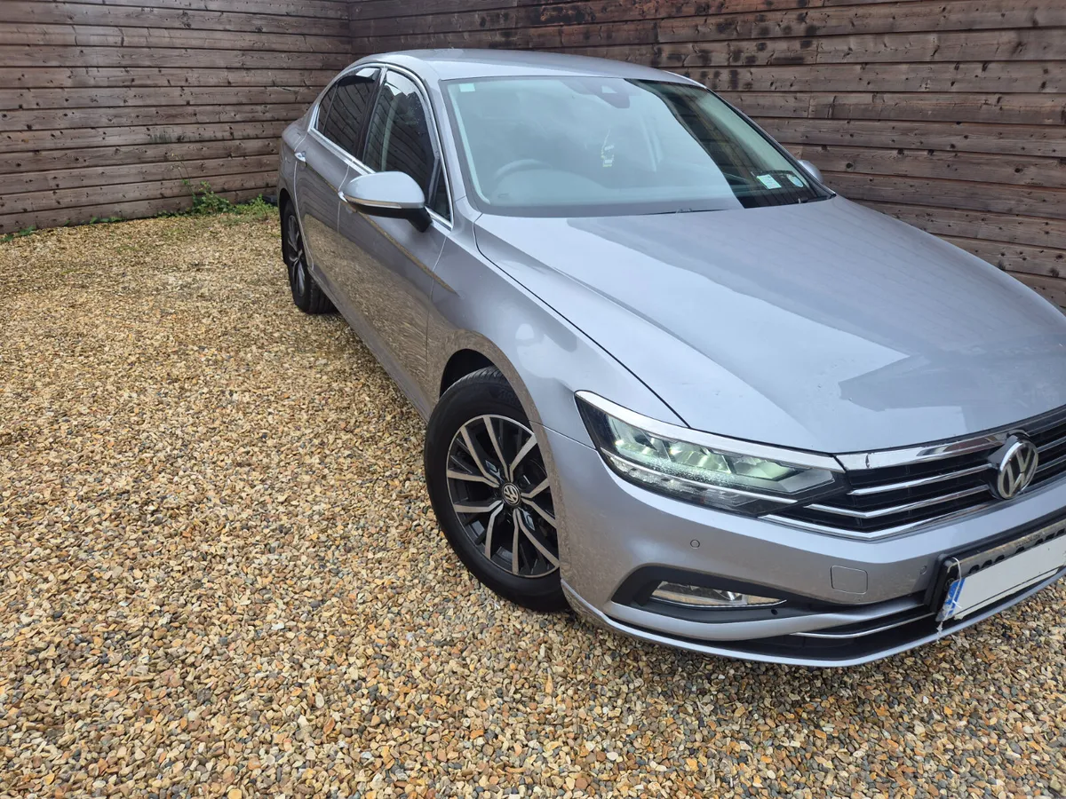 Volkswagen Passat 2020 - Image 3