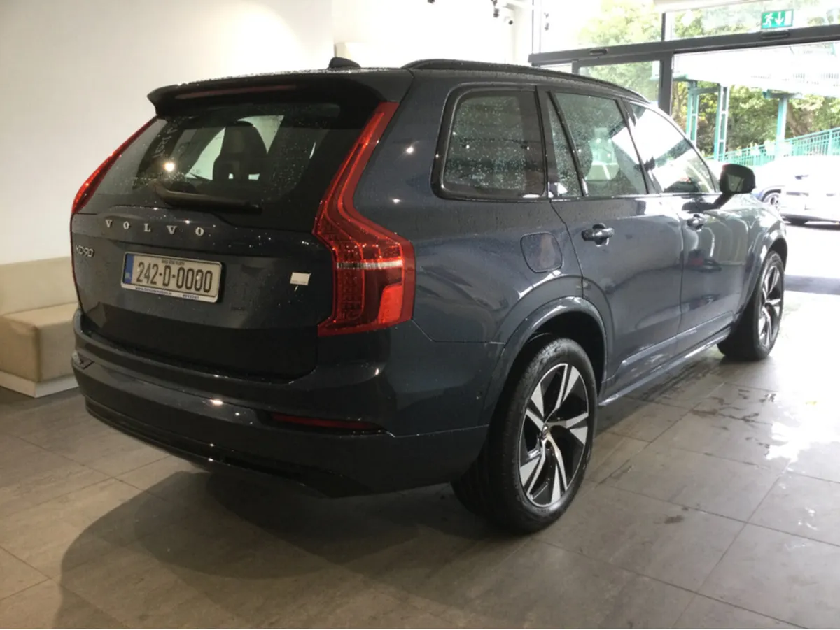 Volvo XC90 + T8 RECHARGE AWD PLUS - Pan Roof - Bla - Image 2