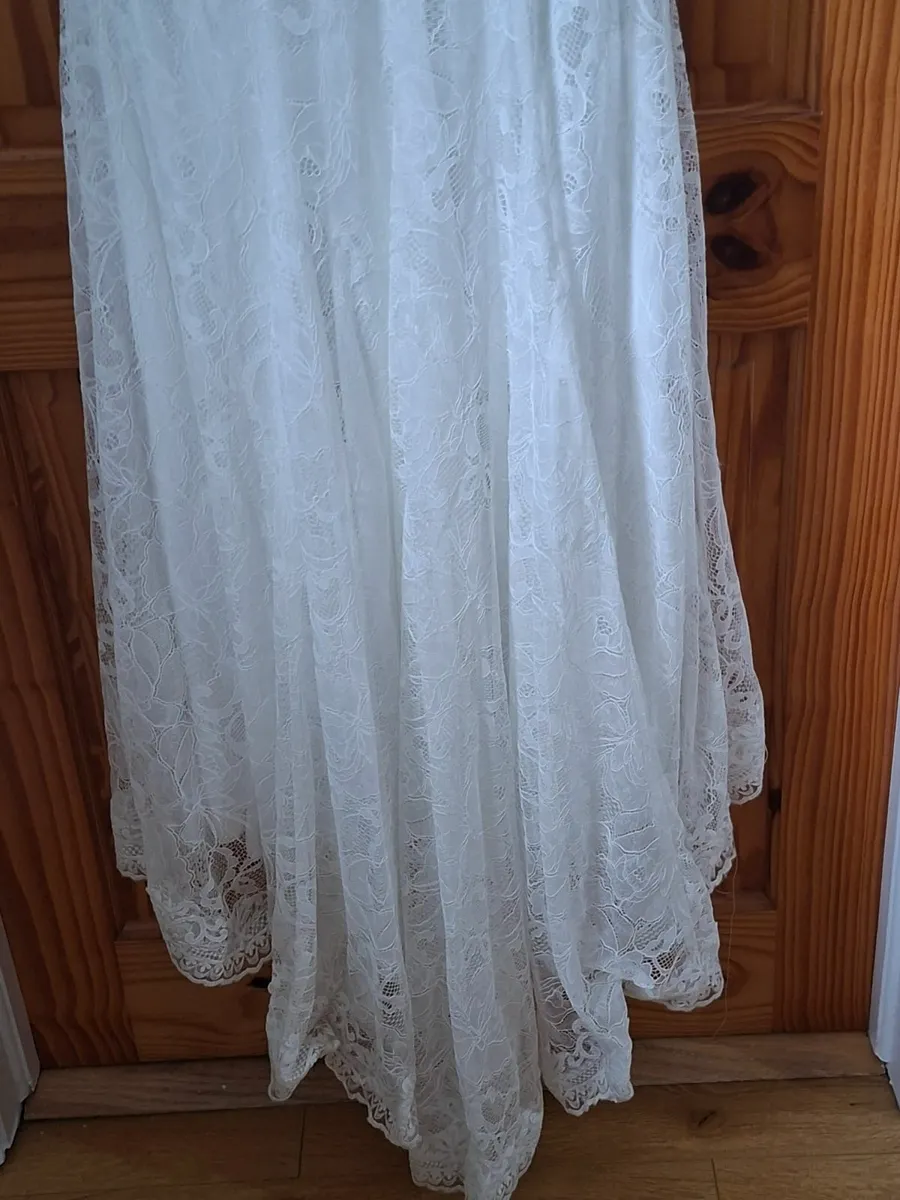 Wedding dress - Image 1