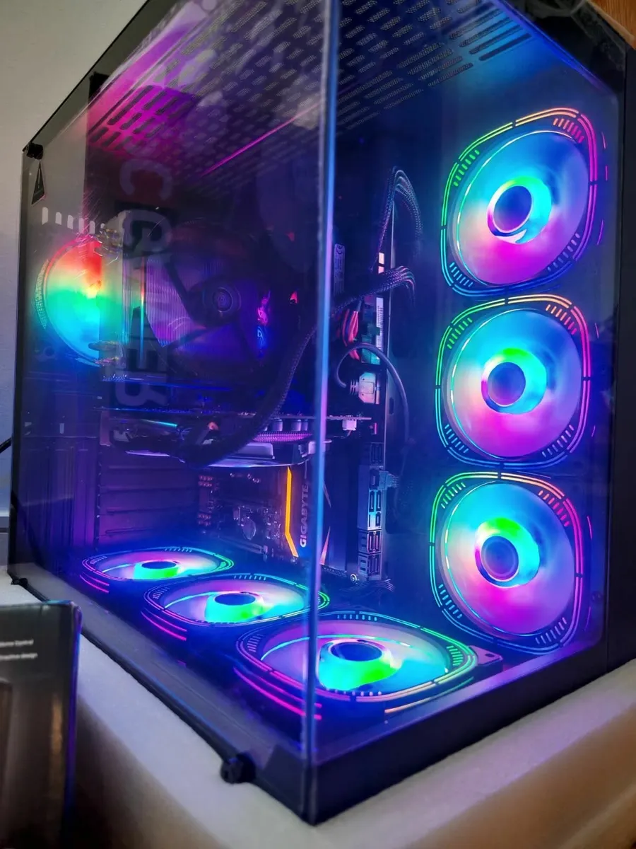 i7 32GB GAMING COMPUTER 8GB CARD GRAPHIC - Image 1