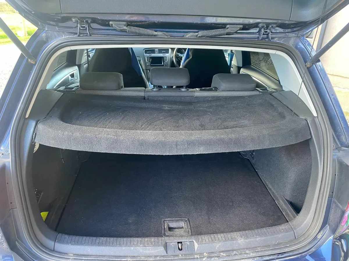 Volkswagen Golf 2013 - Image 2