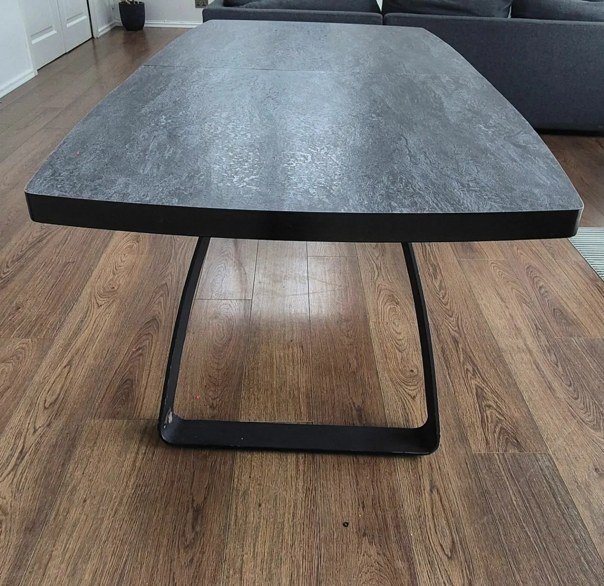 Dining table - Image 3