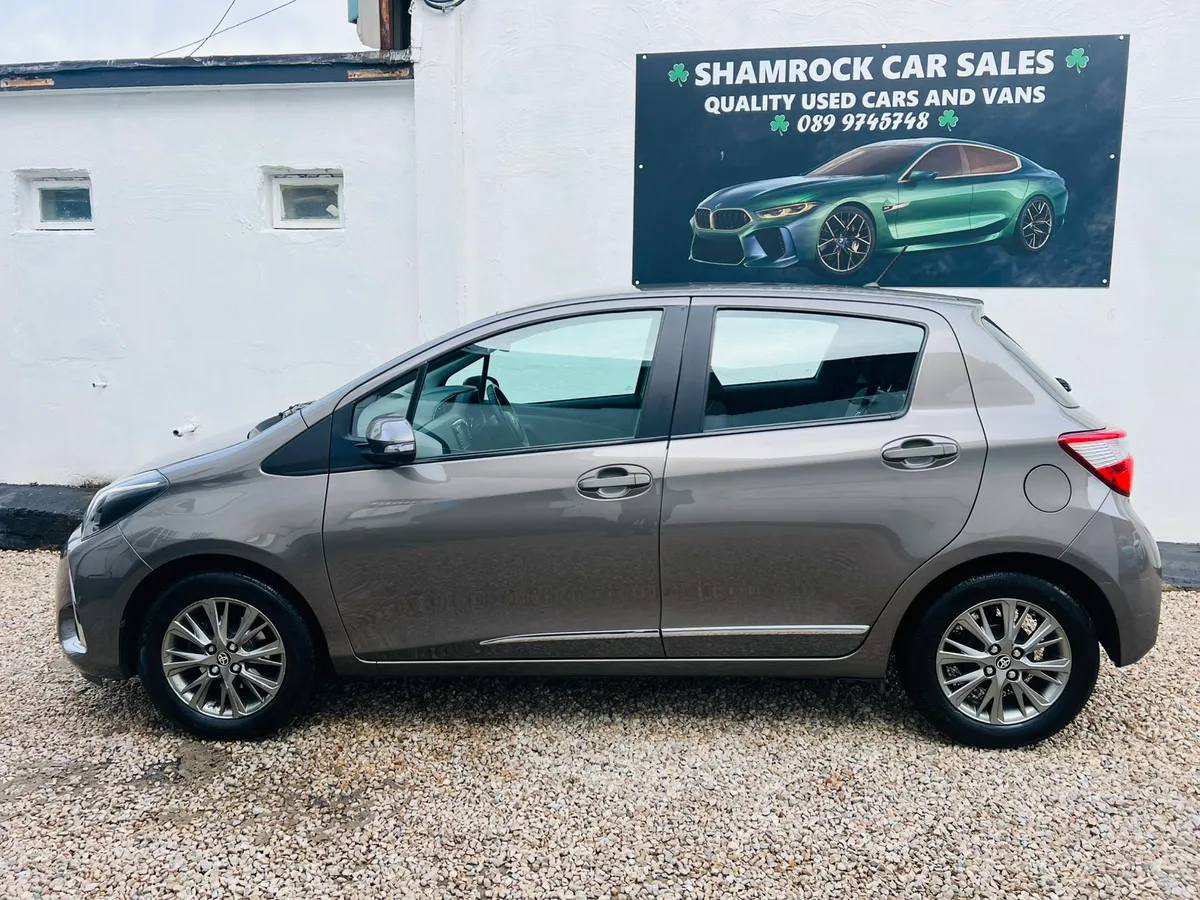 2019 Toyota Yaris 1.0 Luna **Only 44,000km** - Image 2