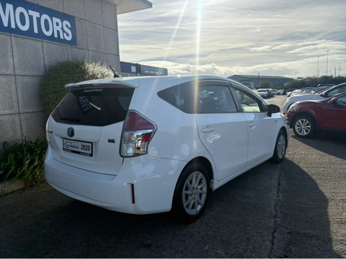 Toyota Prius 7 SEATER AUTOMATIC HYBRID 1.8 PETROL - Image 4