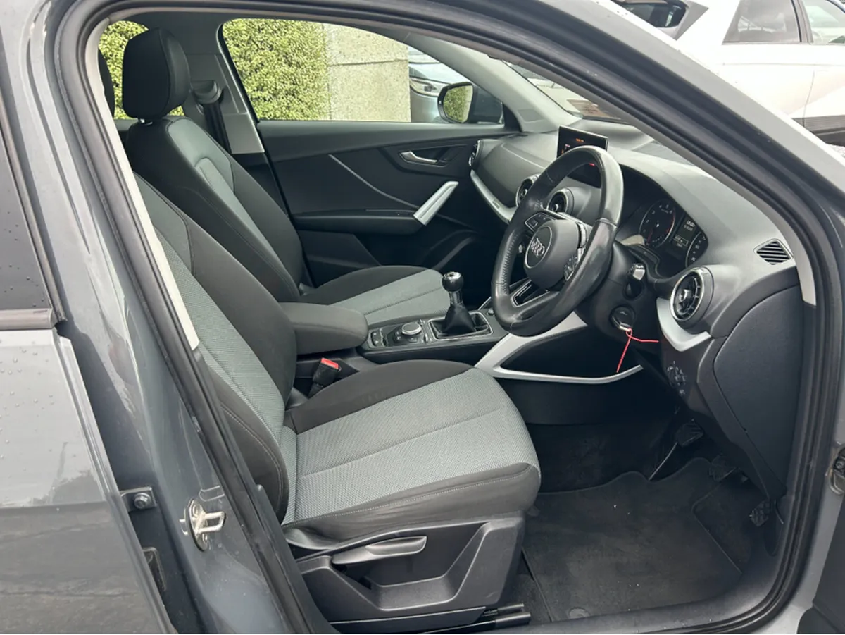 Audi Q2 1.0 TFSI 116BHP SE 5DR **SUNROOF** AIR CON - Image 4
