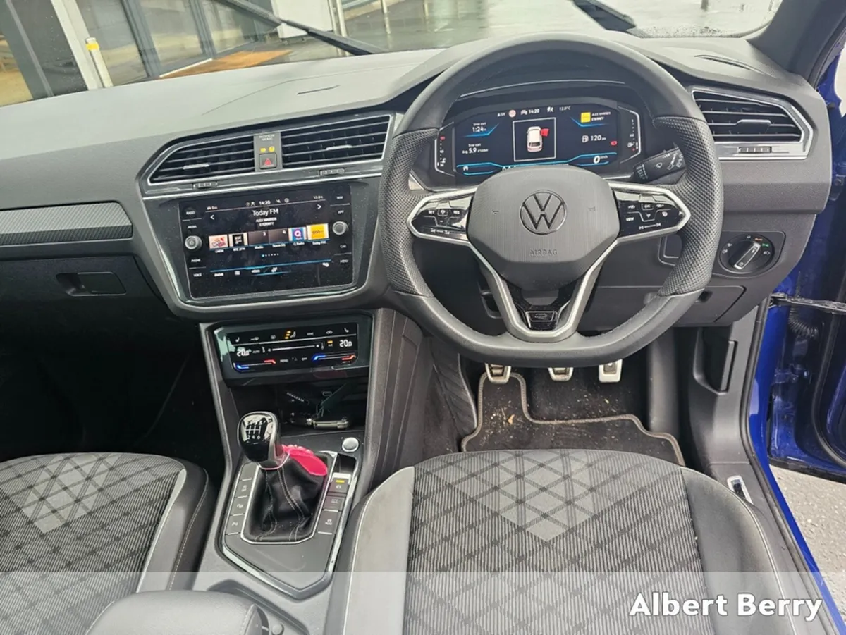 Volkswagen Tiguan R-LINE 2.0 TDI MANUAL 6SPEED FWD - Image 4
