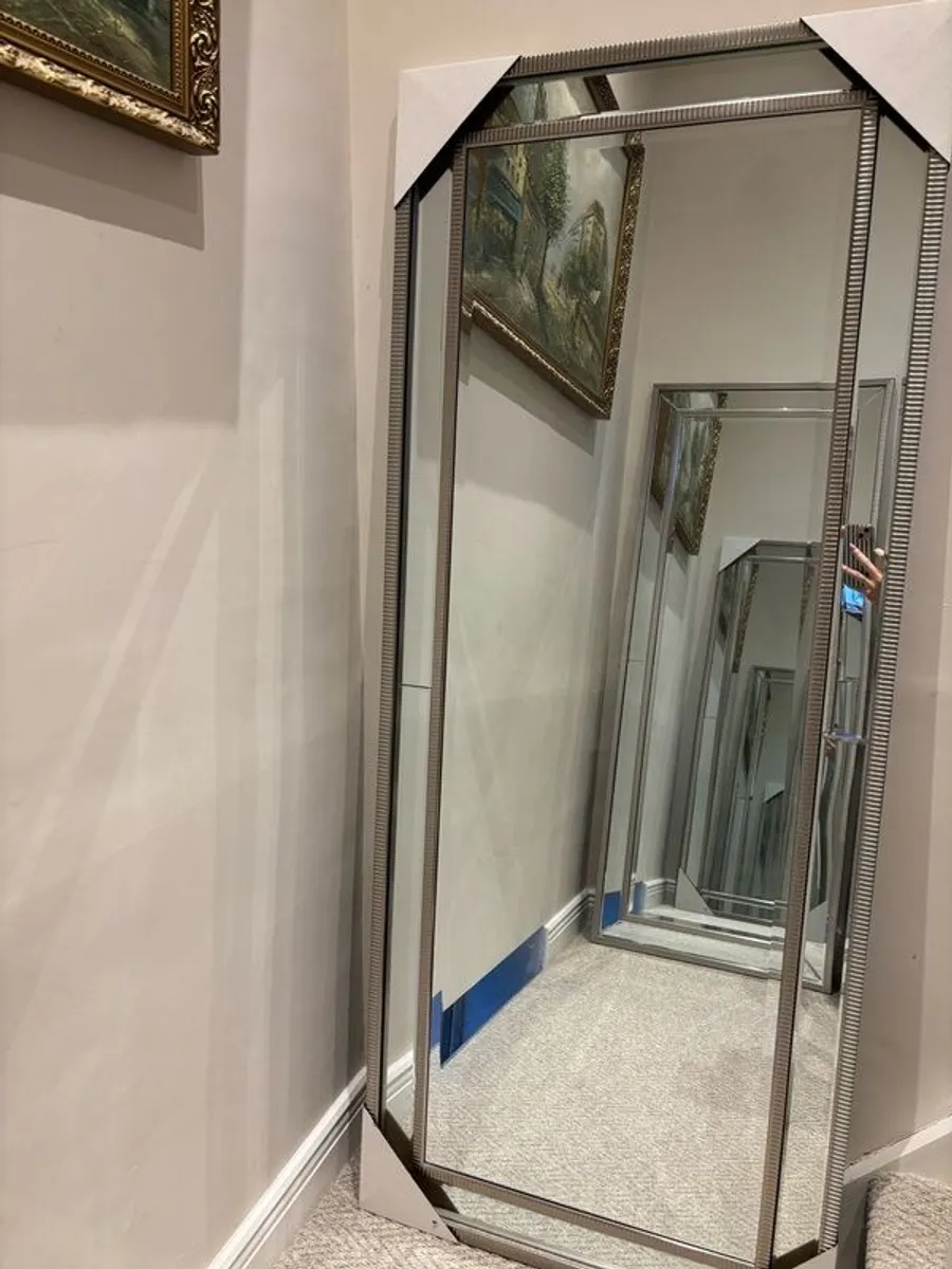 Mirror - Image 1