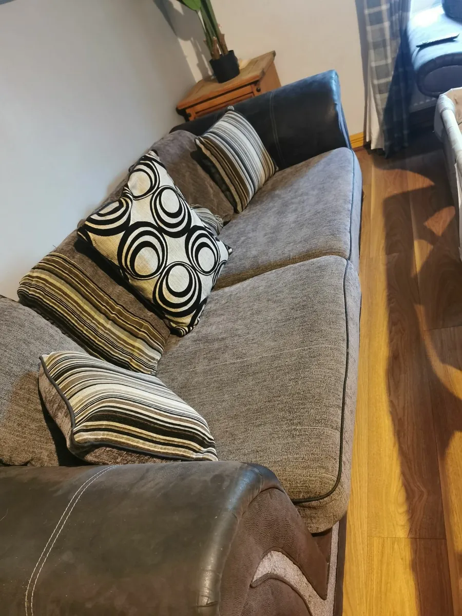 Couch - Image 1