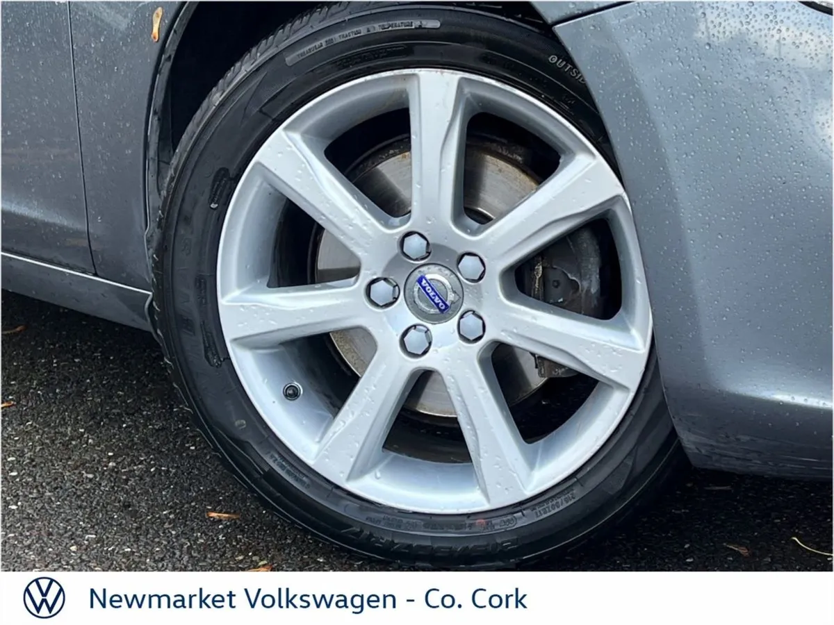 Volvo S60 2.0 Diesel D3 (150bhp) SE 6 Speed - Image 2