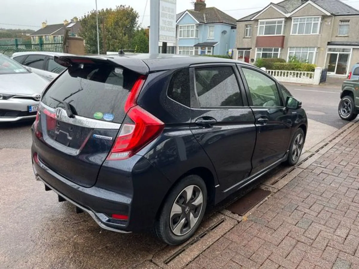 Honda Fit 1.5 Hybrid - Image 3