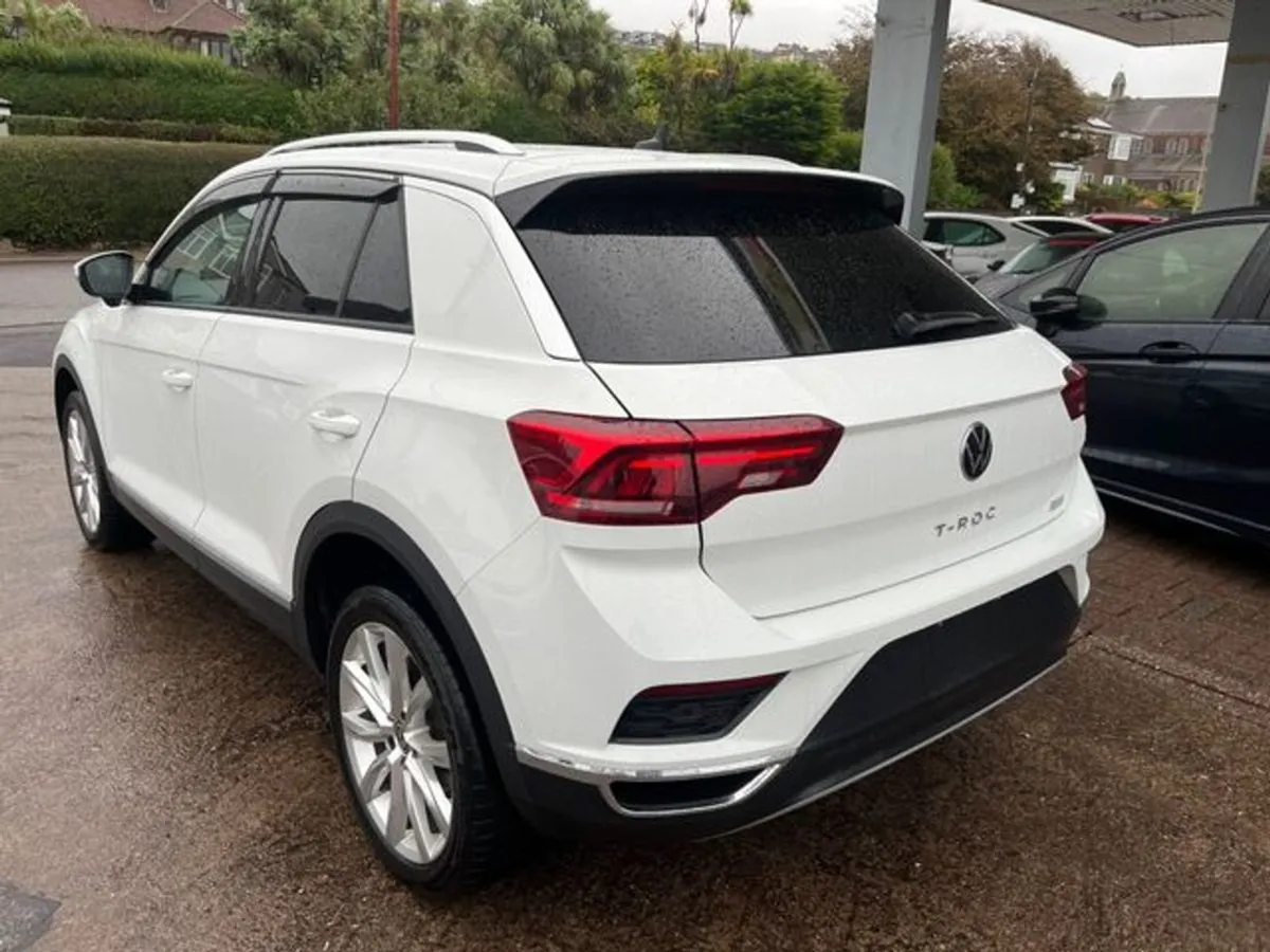 Volkswagen T-Roc 2.0 TDI Automatic - Image 4