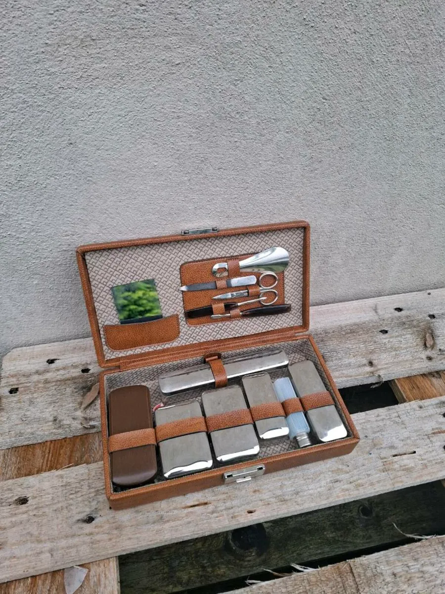 Vintage travel box postage possible