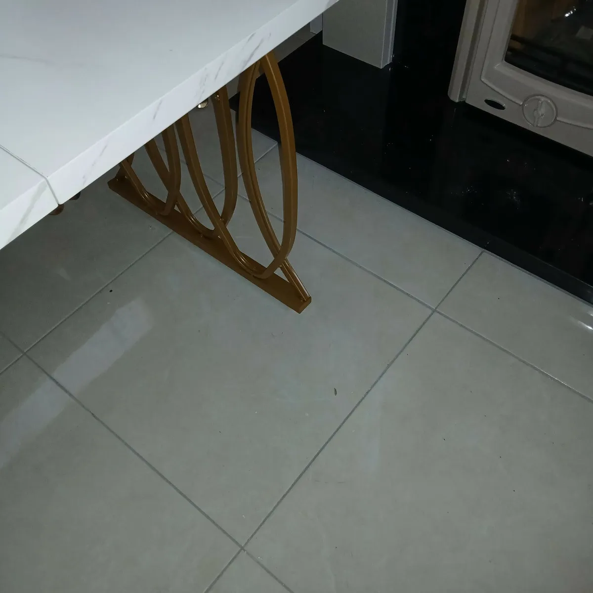 Dining Room Table - Image 2