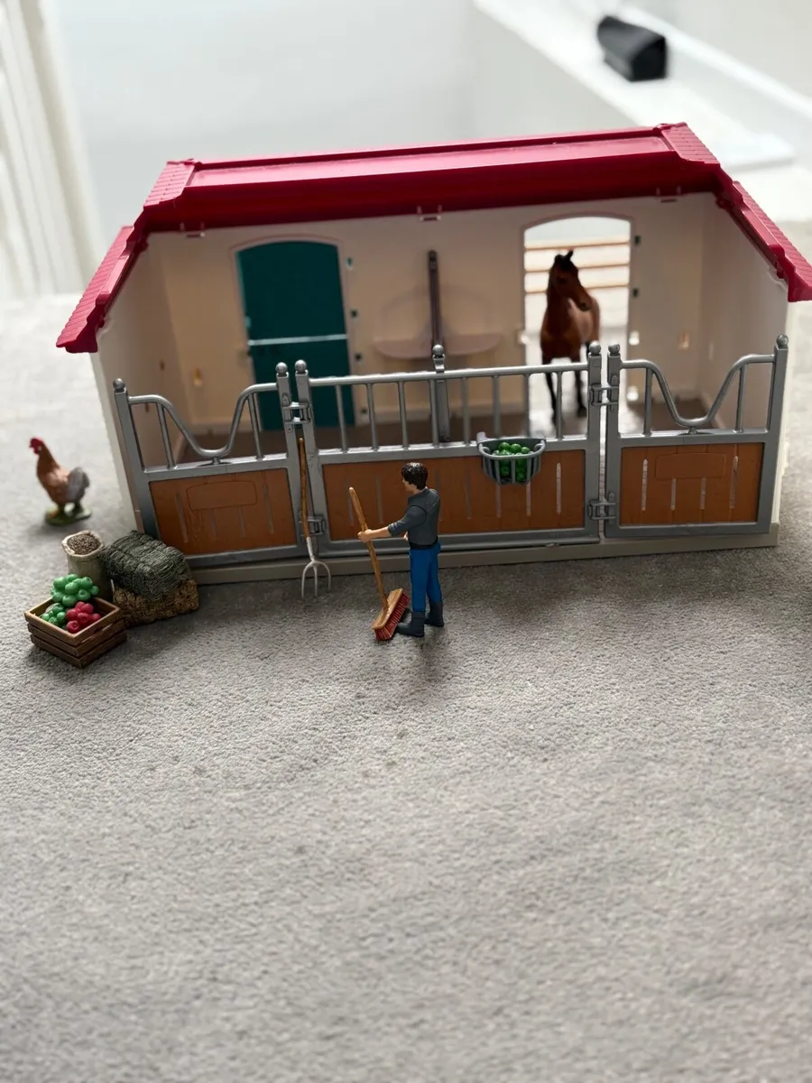 Schleich House, stable and horse trailer - Image 3