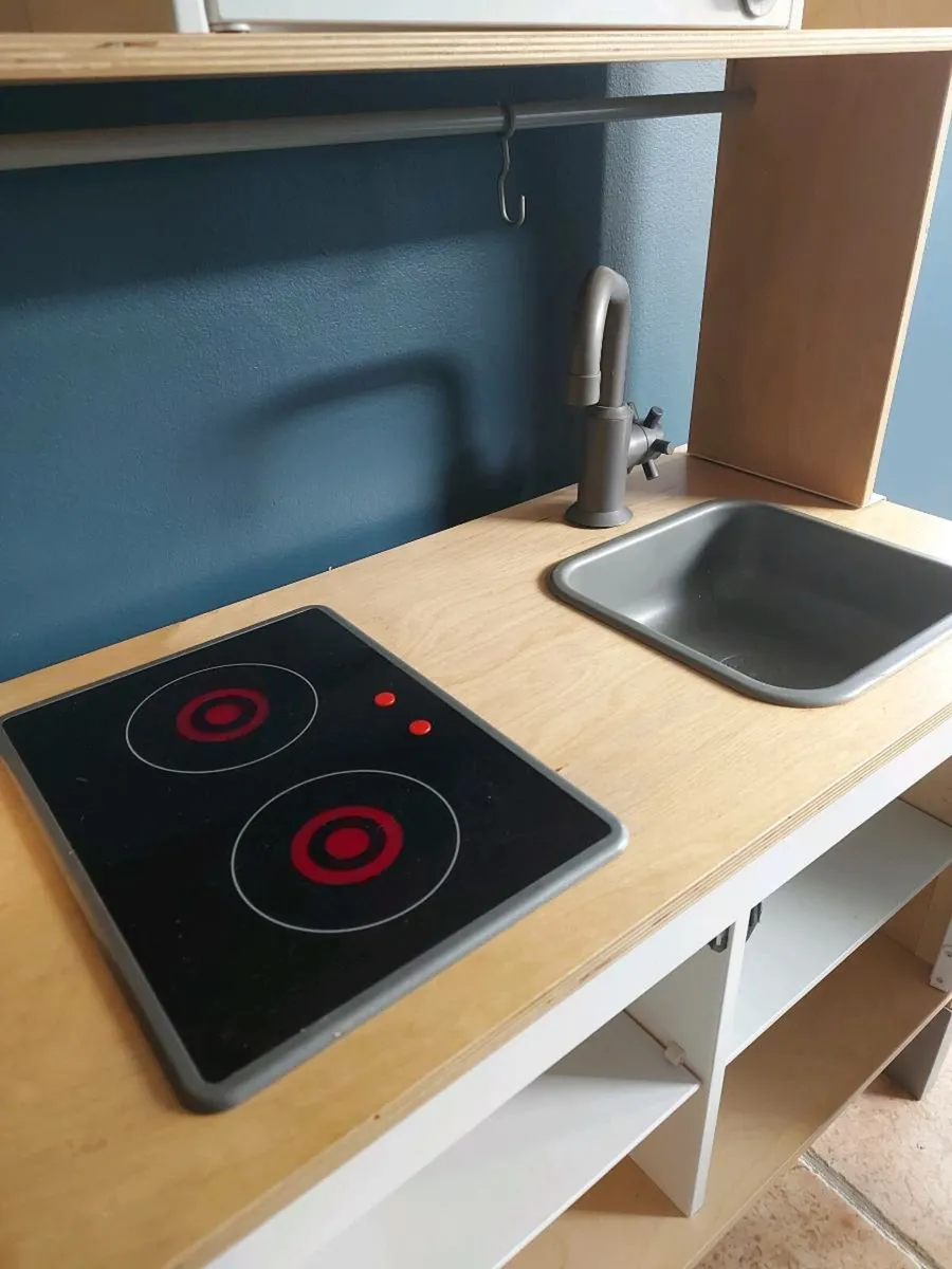 Play Kitchen - Image 3