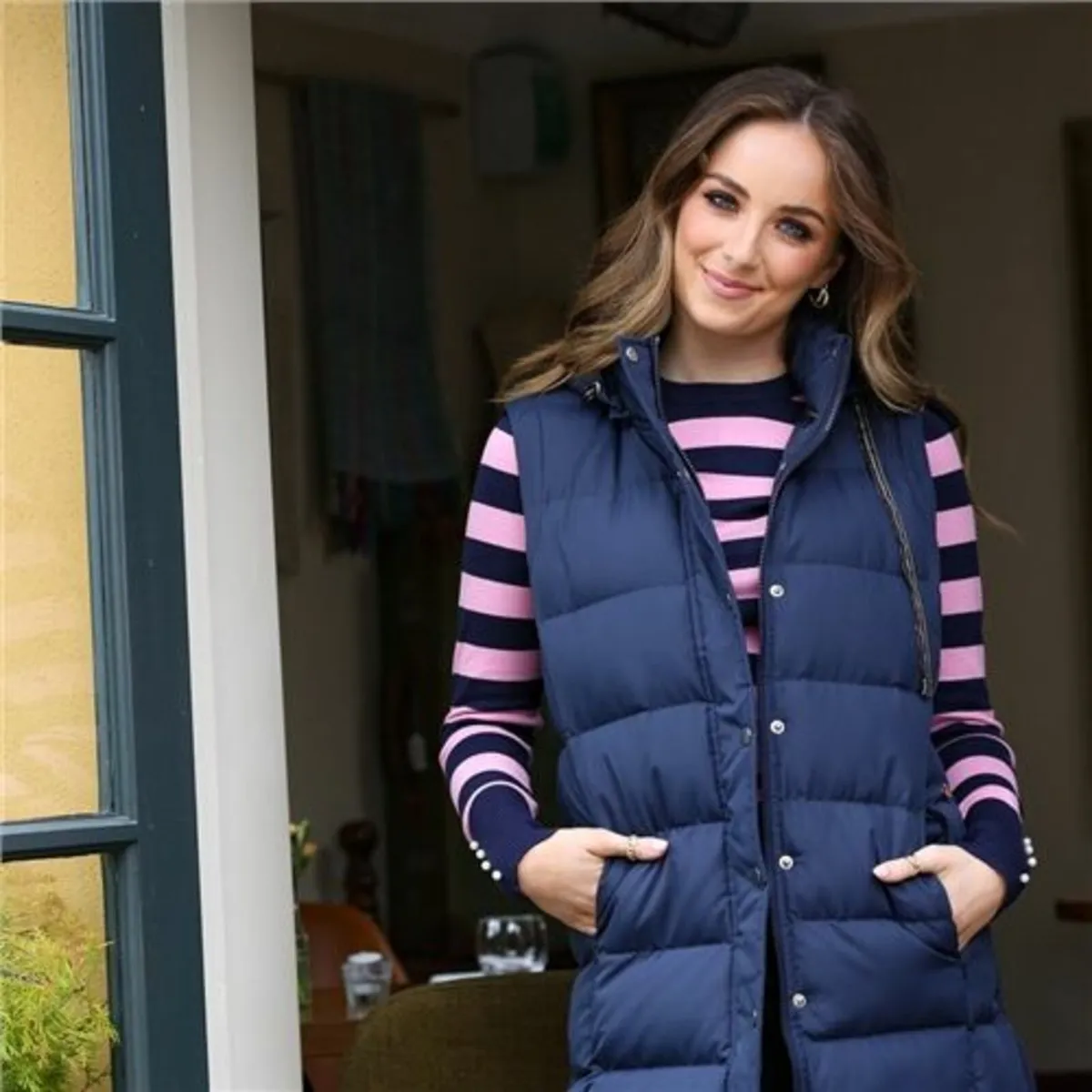 r&r navy gilet worn once size 10 - Image 1