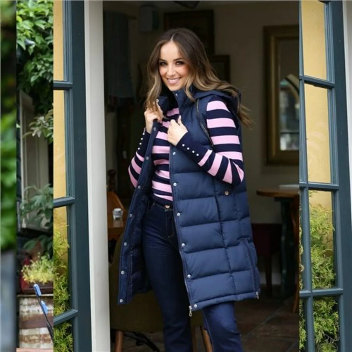 r&r navy gilet worn once size 10 - Image 4
