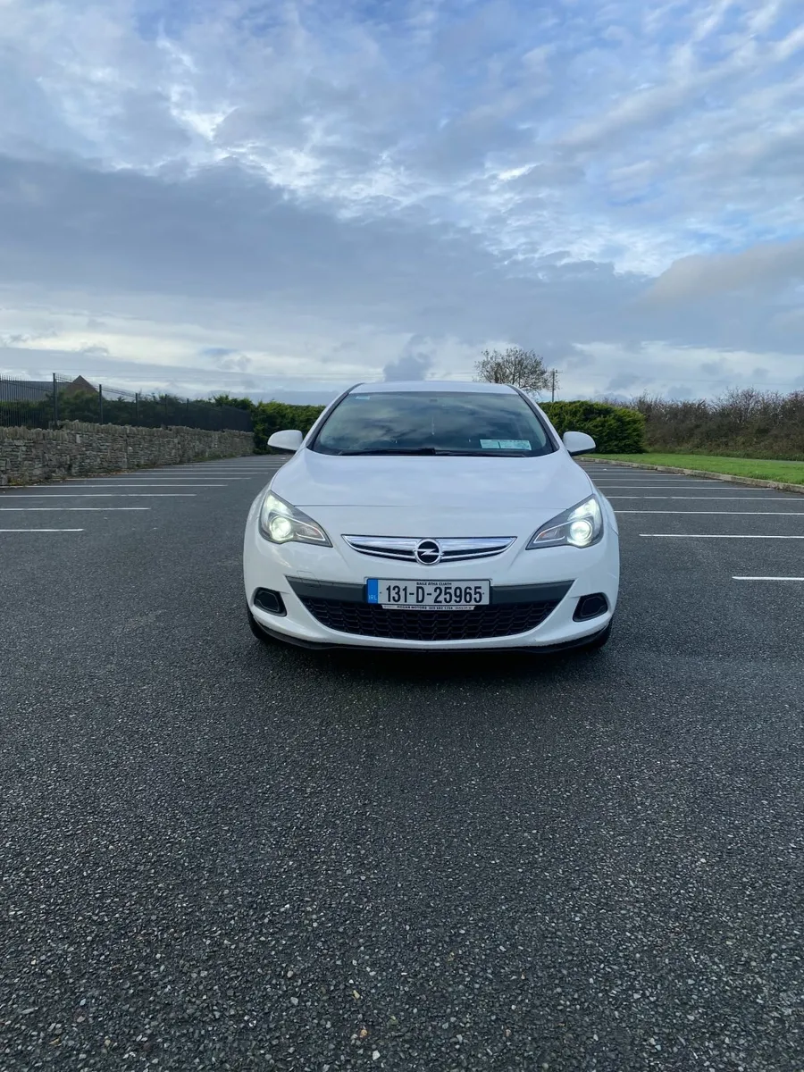 Opel Astra 2013 - Image 3
