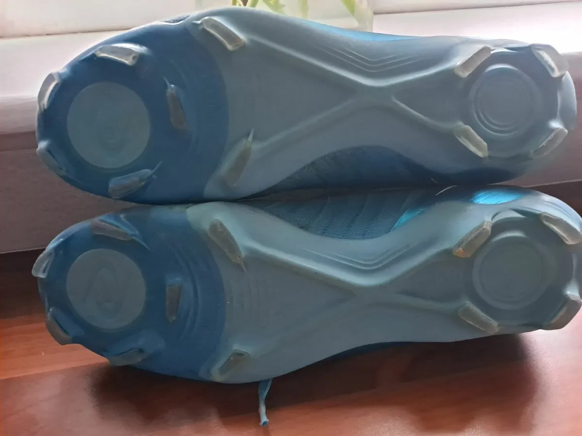 Nike Boots - Image 3