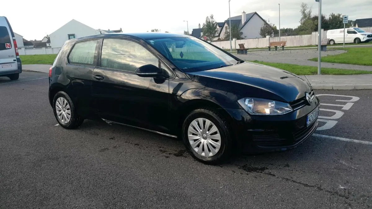 Volkswagen golf - Image 1