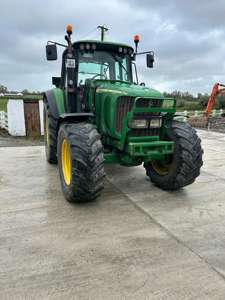 John Deere 6820 with loader - Image 3