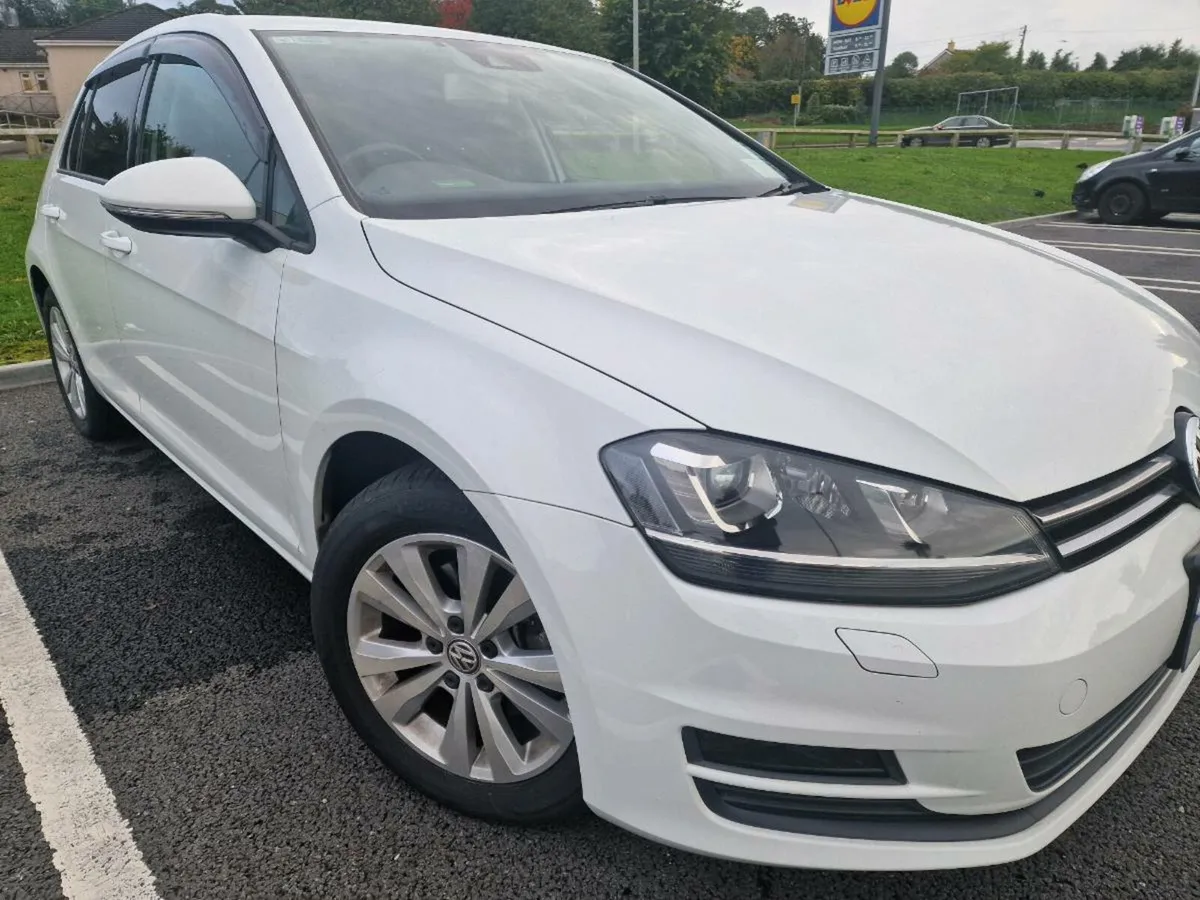 2015 Volkswagen Golf 1.2L Auto. 28k km Like new - Image 1