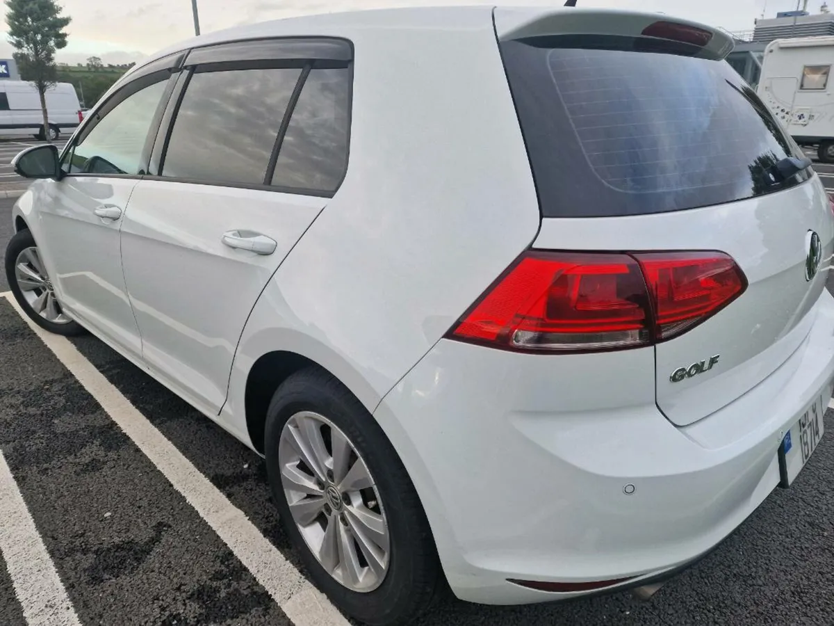 2015 Volkswagen Golf 1.2L Auto. 28k km Like new - Image 2