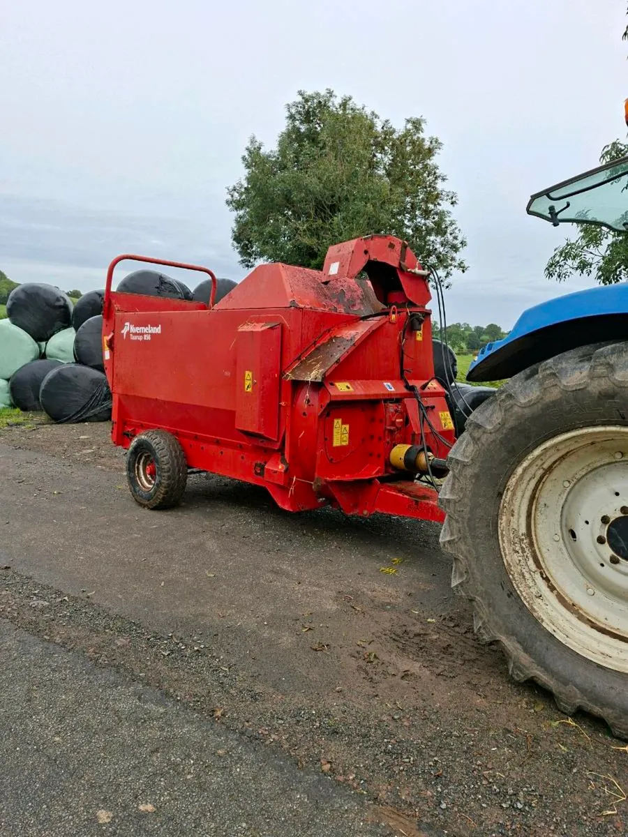 Kverneland straw bedder/chopper - Image 3