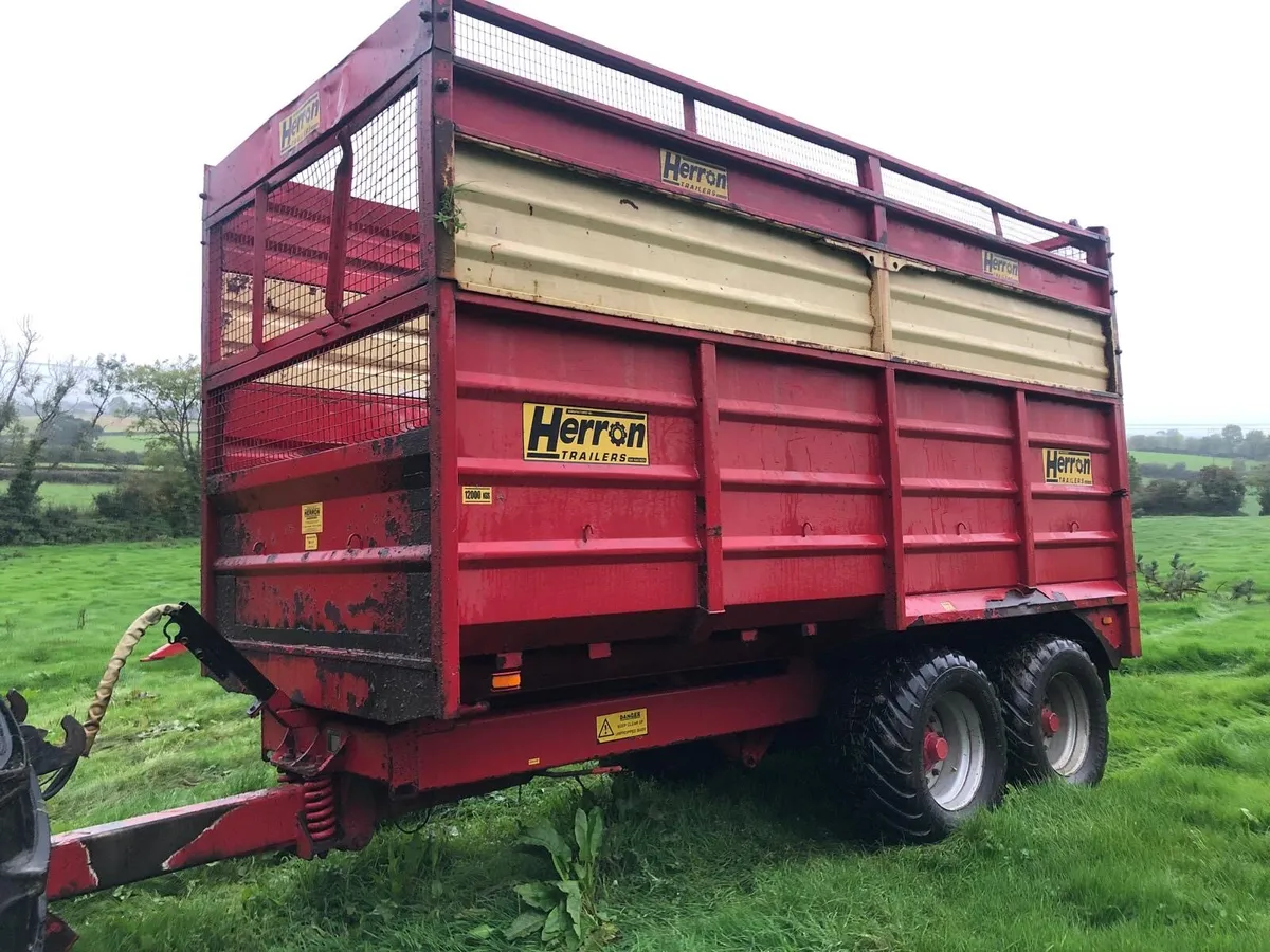 2010 Herron 12t silage trailer 550 wheels - Image 1