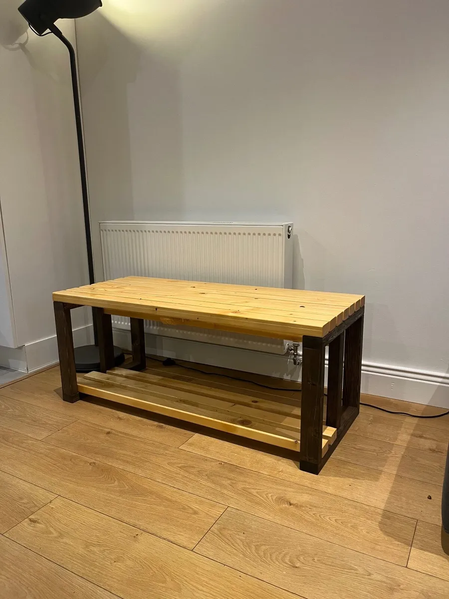Wooden bench - Image 3
