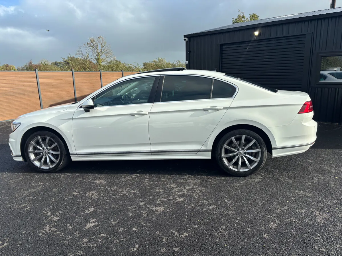 VW Passat 19 R-Line Manual 150Bhp 1 Owner! - Image 3