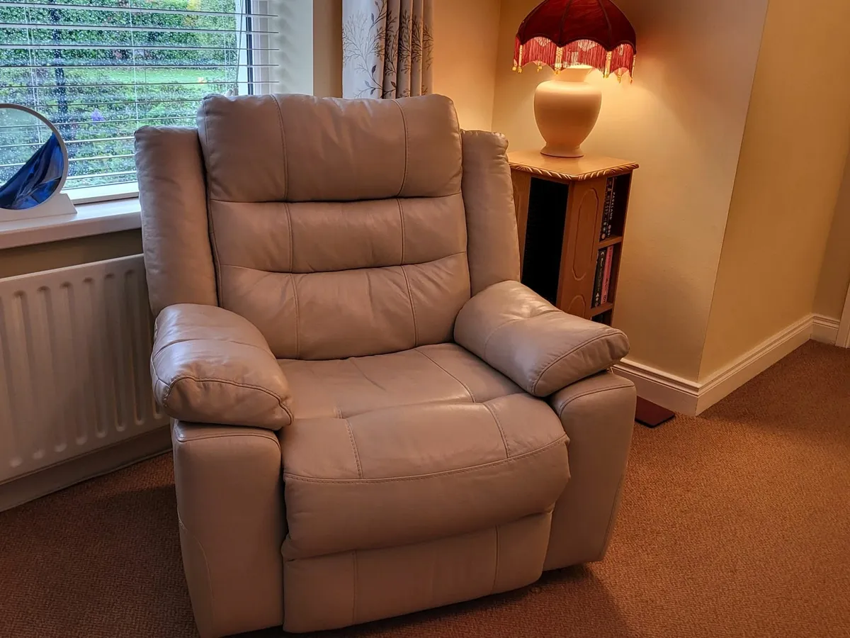 Reclining  cream leather sofa and matching chair. - Image 3
