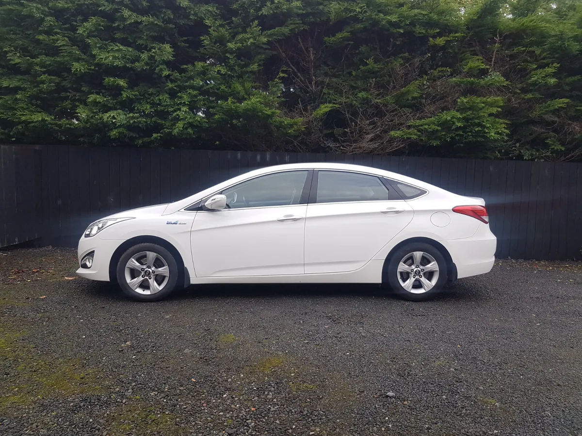 HYUNDAI I40... VERY LOW KMS...NCT TODAY - Image 4