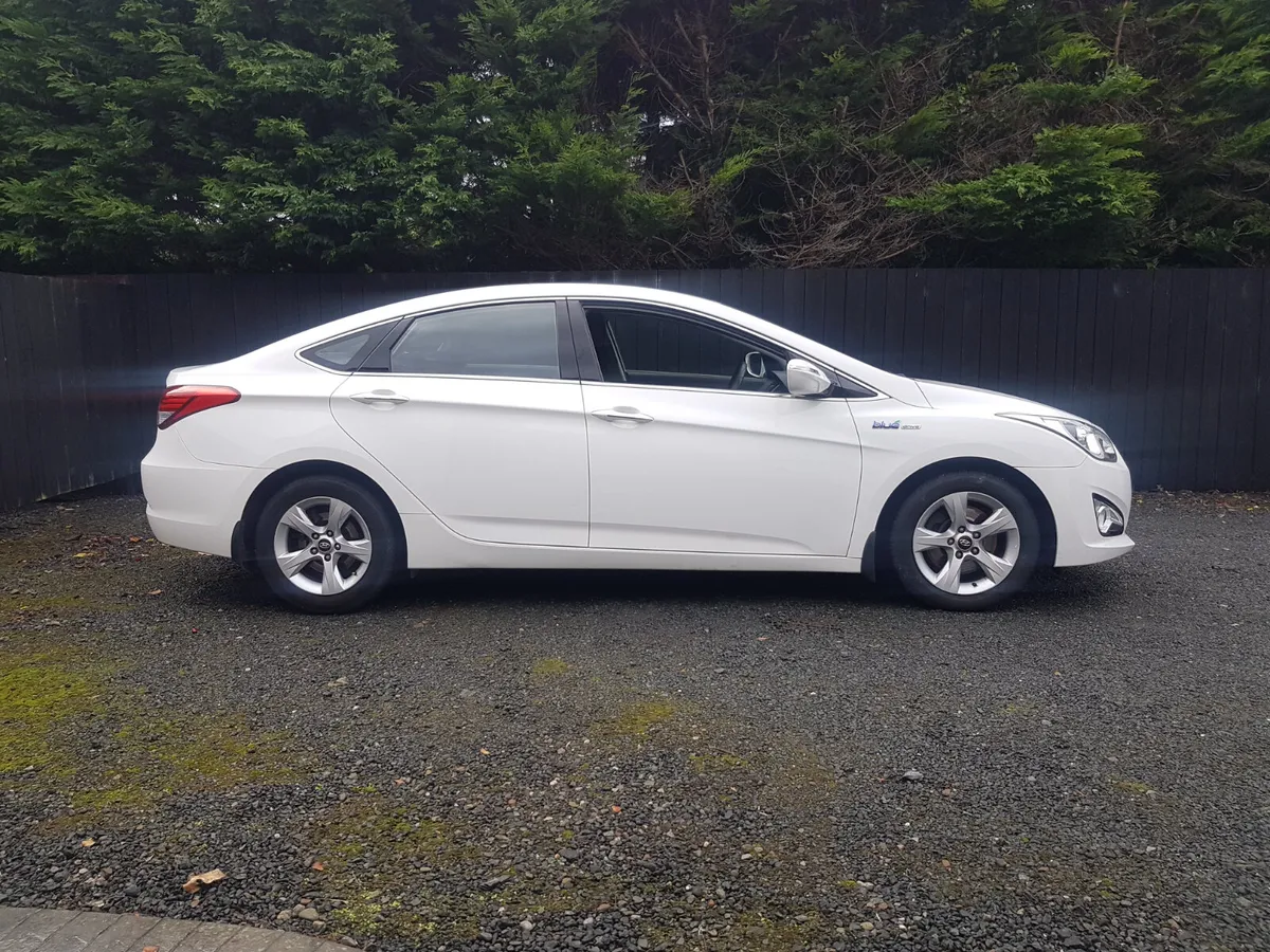 HYUNDAI I40... VERY LOW KMS...NCT TODAY - Image 3