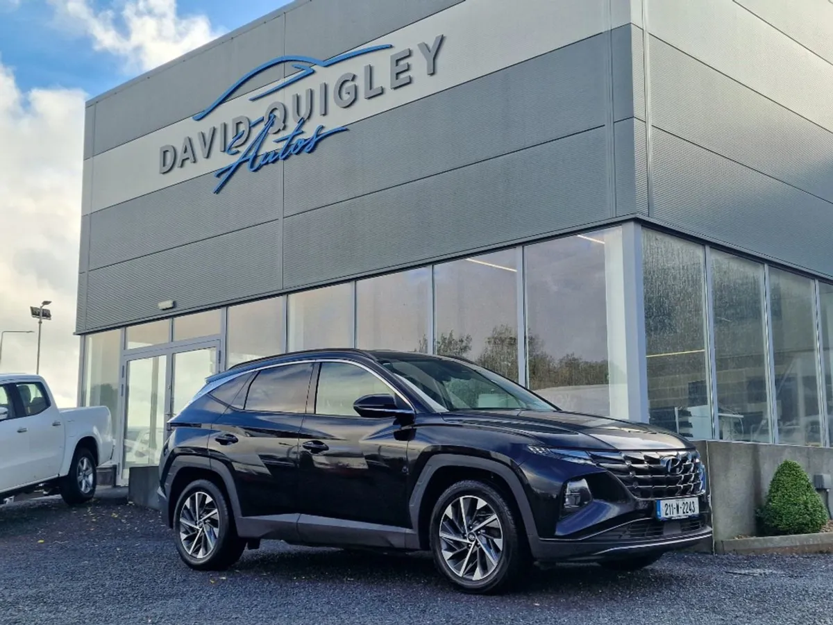 Hyundai Tucson Executive Plus Diesel 5DR - Image 1