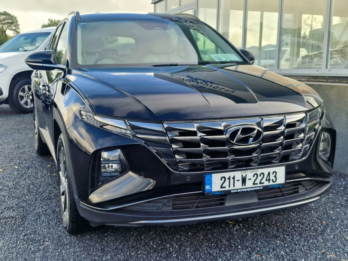 Hyundai Tucson Executive Plus Diesel 5DR - Image 2