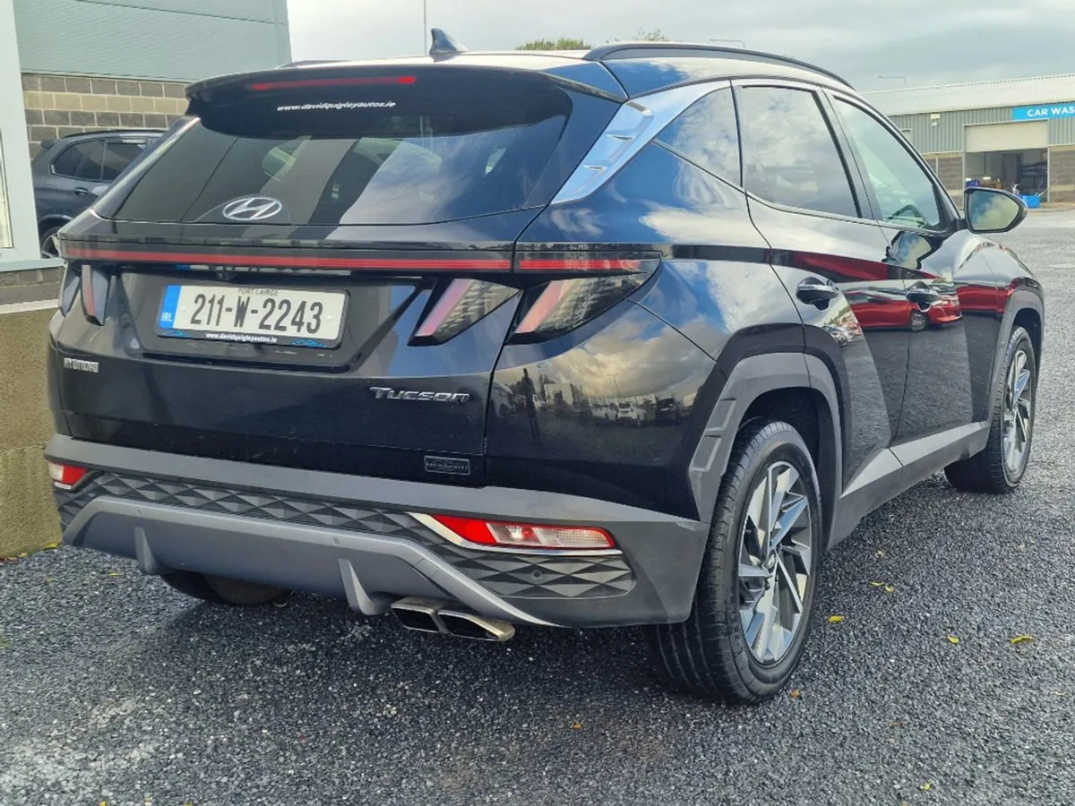 Hyundai Tucson Executive Plus Diesel 5DR - Image 3