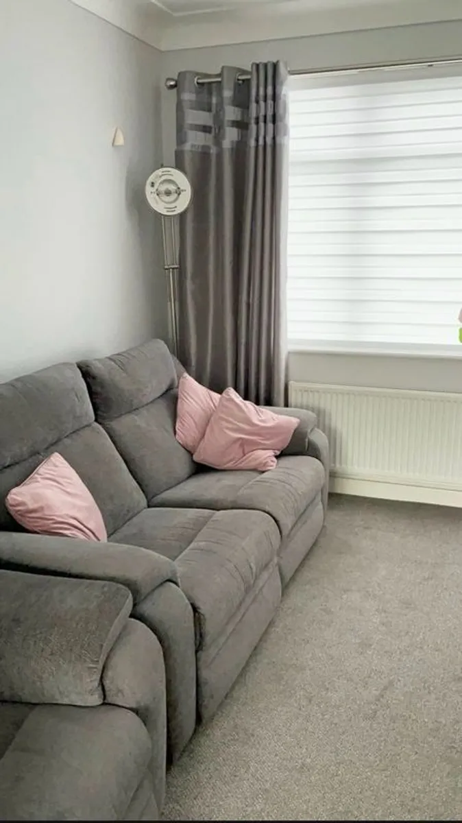 Powered Recliner's - Image 1