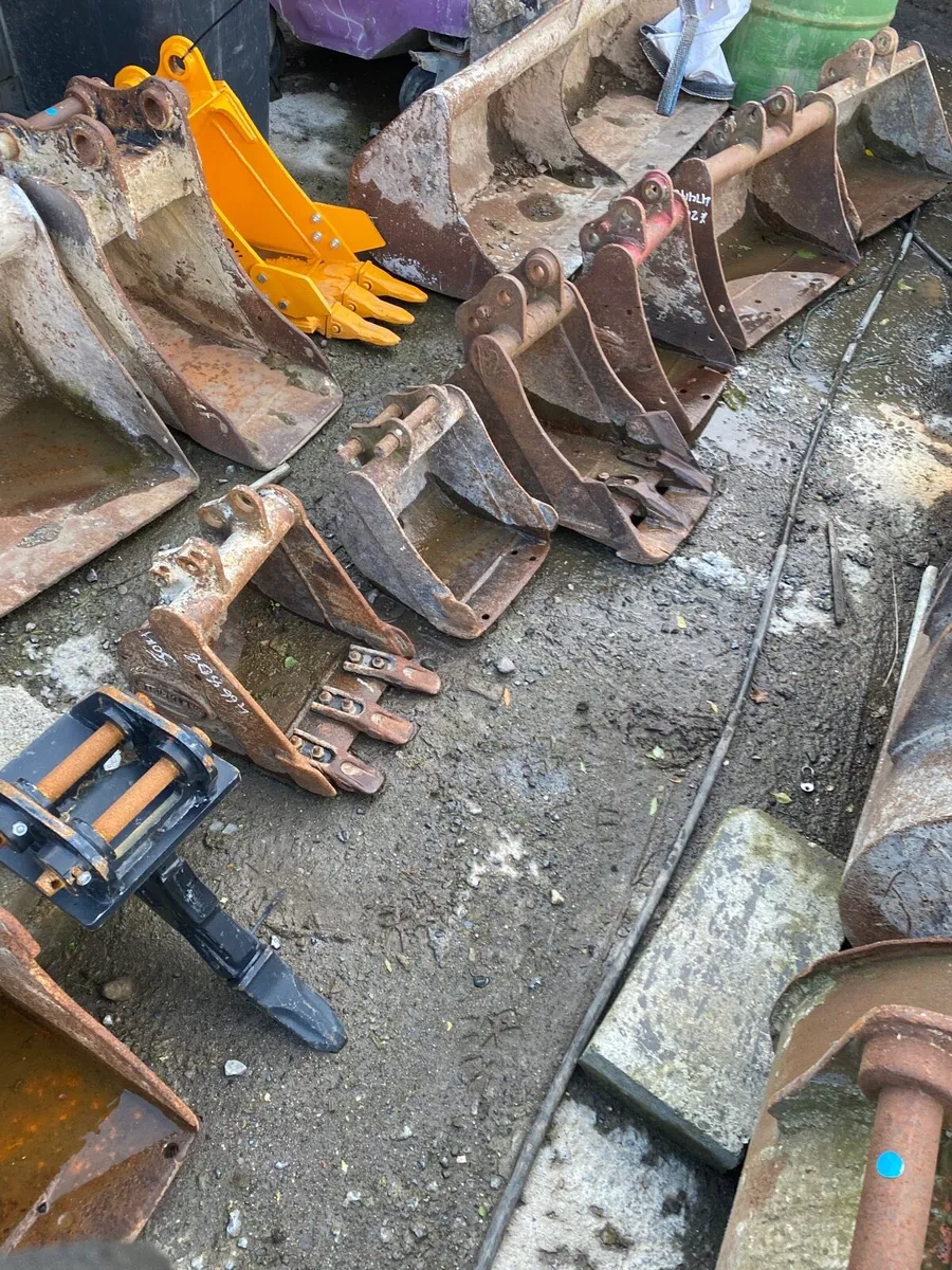 Micro digger buckets 25mm pins - Image 1