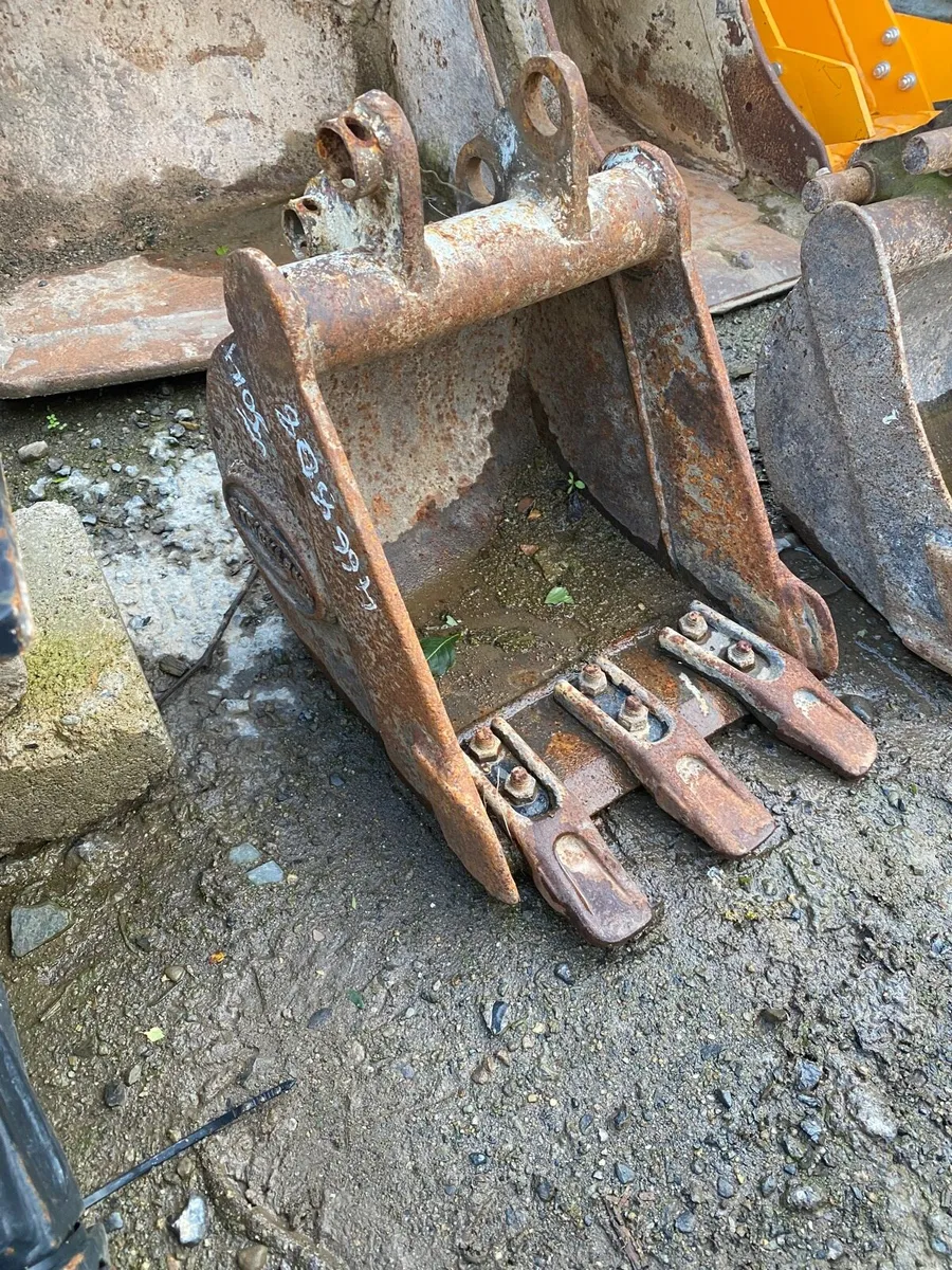 Micro digger buckets 25mm pins - Image 3