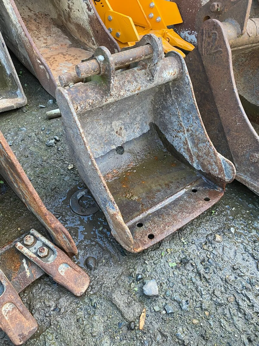 Micro digger buckets 25mm pins - Image 4
