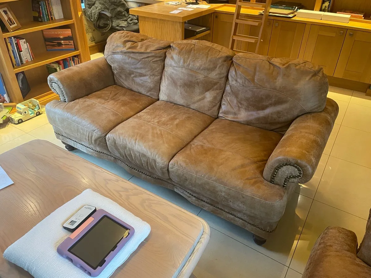 Huge set of leather sofas - Image 3