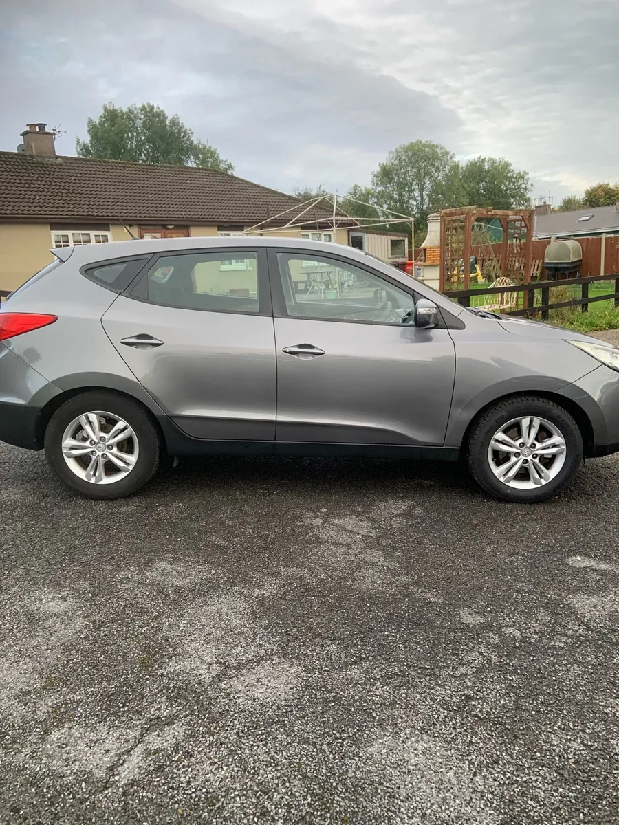 Hyundai ix35 - Image 2